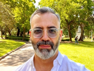 It’s not every day I get to go out and enjoy this city.. Remember what you want exists, don’t settle until you get it.. .......#gay #sydney #selfie #sun #city #bearded #hairymen #gayman #gayitaly #hoscos #sydney 